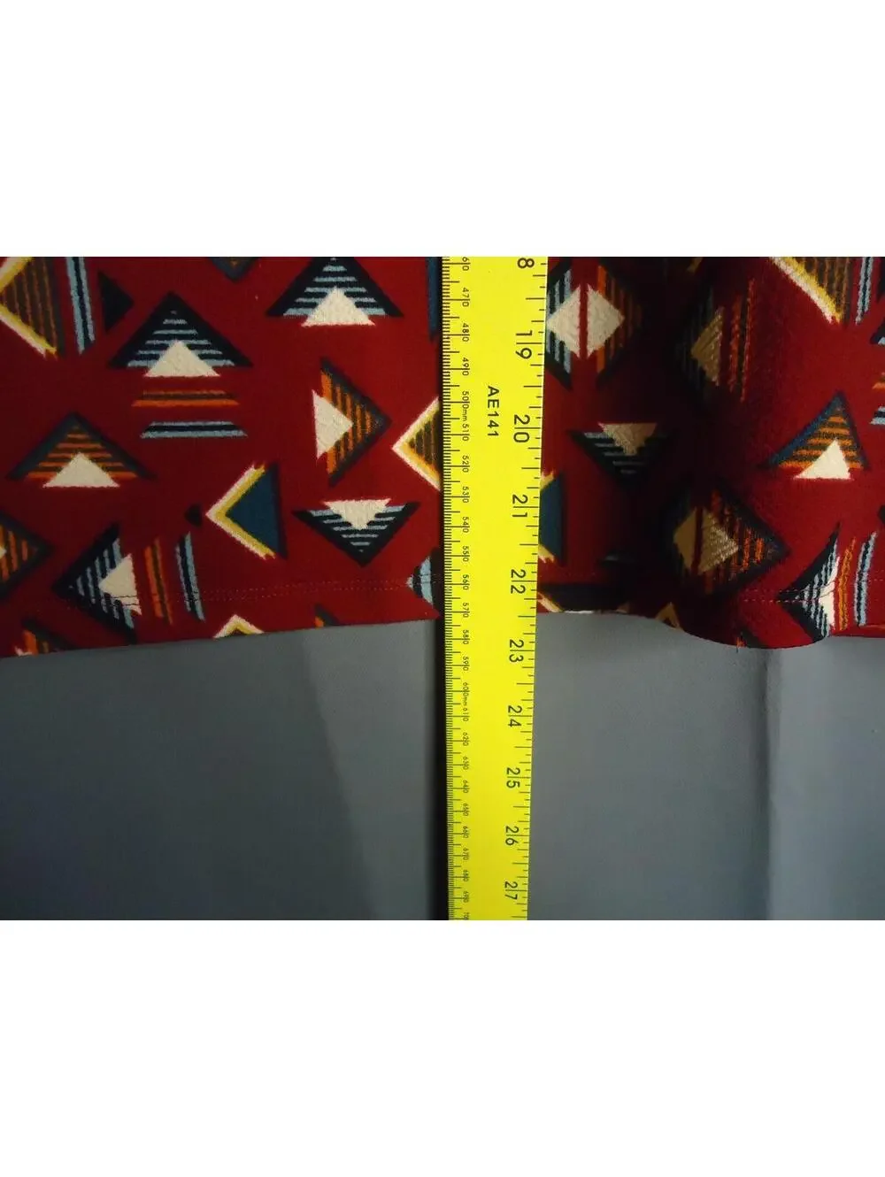 LuLaRoe Cassie Pencil Skirt Stretch Colorful Multicolored Triangle Print Med